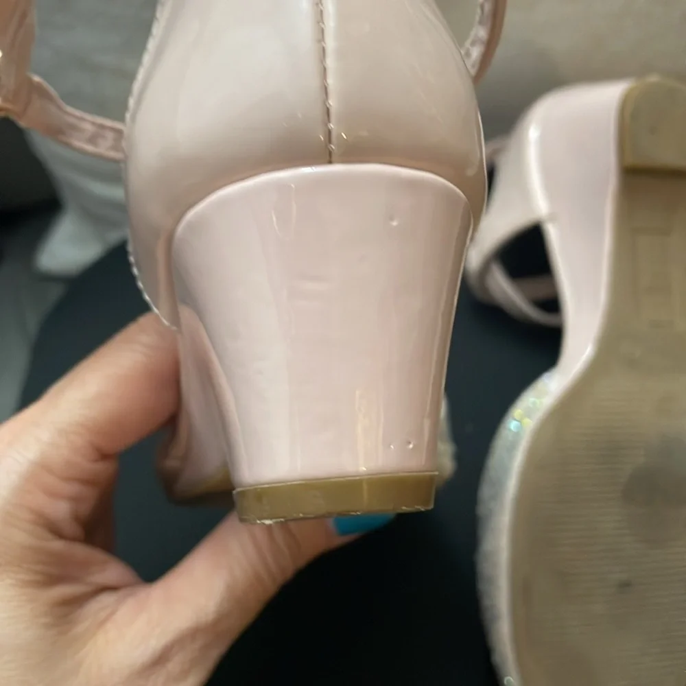 Girls dress shoes, rhinestones , worn once, size 2 M Mix No. 6